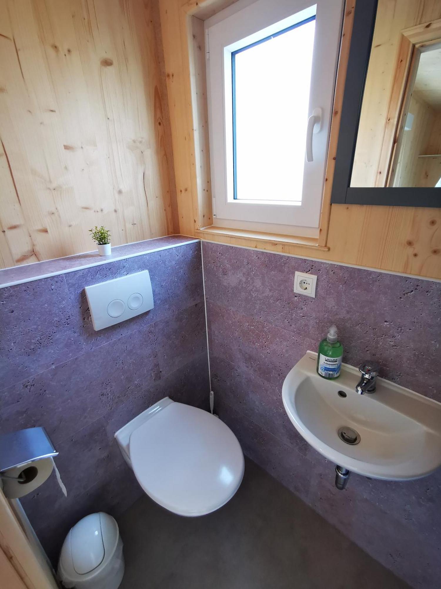 Tiny Guesthouse Herdt Euerbach エクステリア 写真